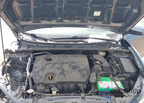 2018 Toyota Corolla Le z USA, uszkodzony, nr VIN 2T1BURHE0JC978684